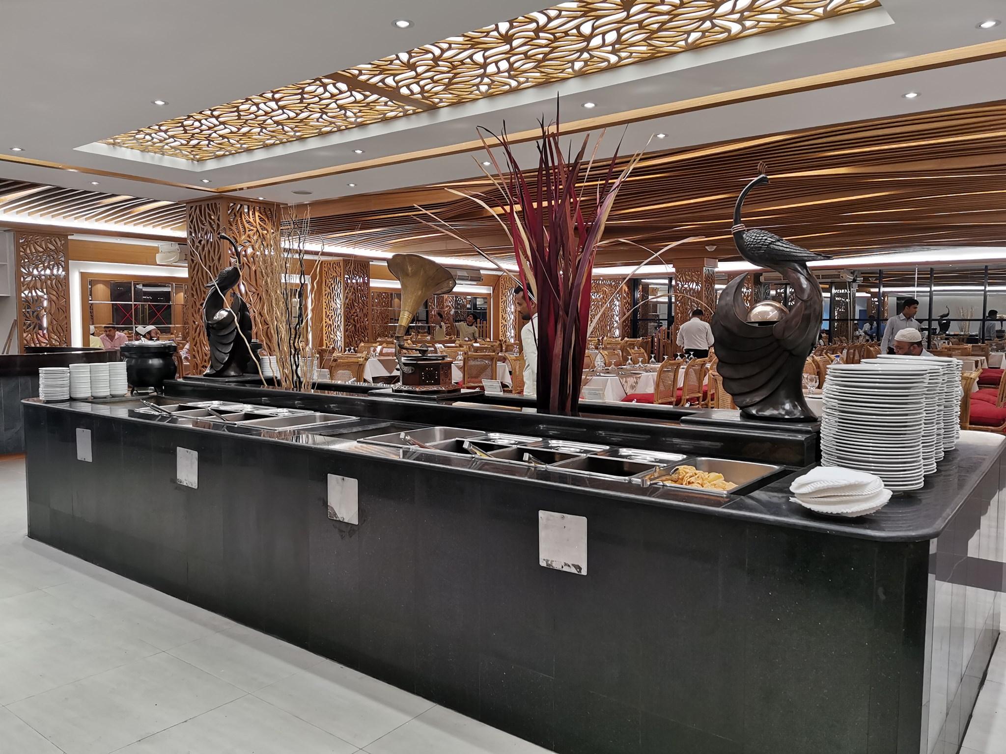Royal Buffet (Dhanmondi)