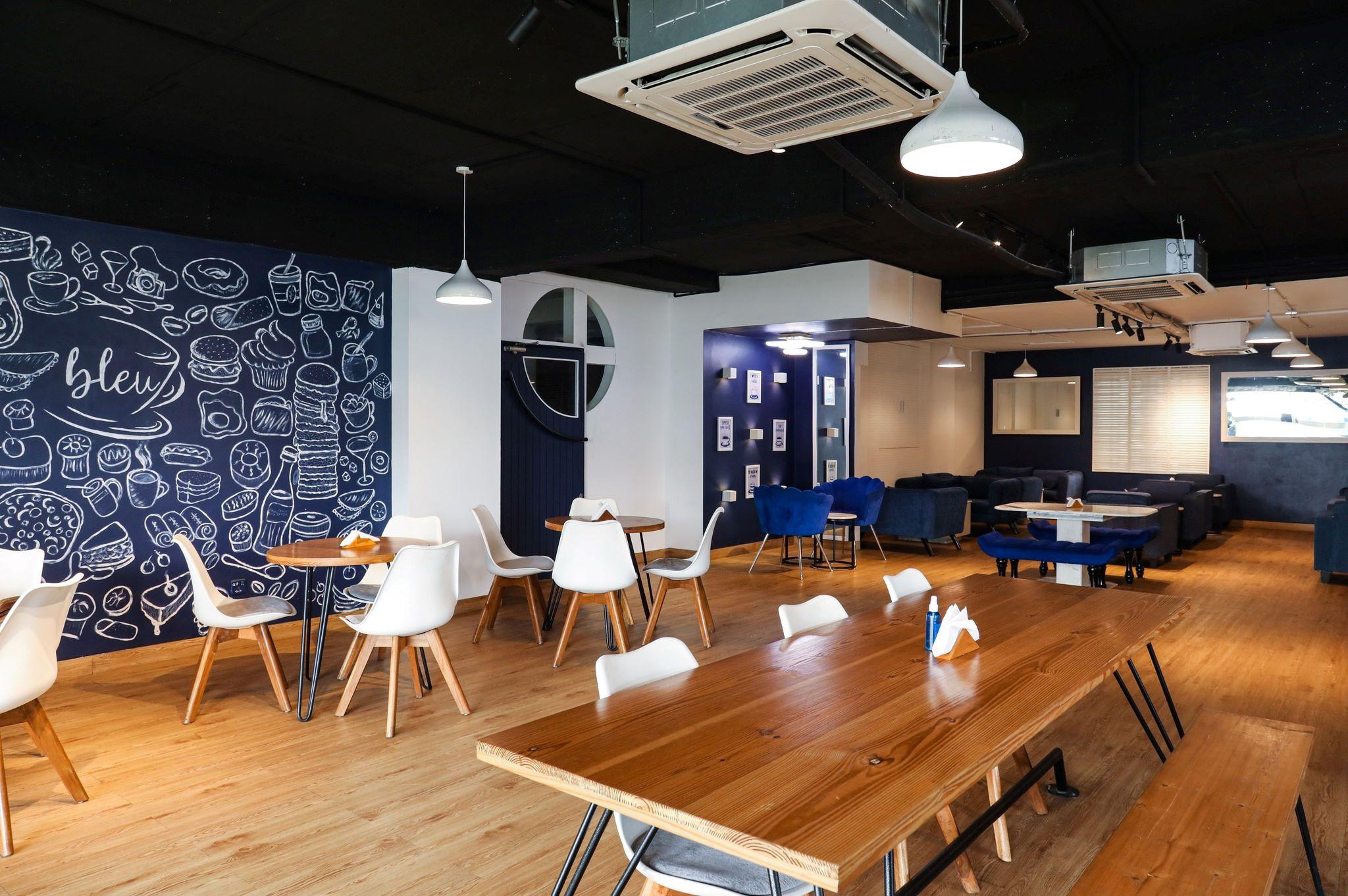 Cafe Bleu (Panthapath)